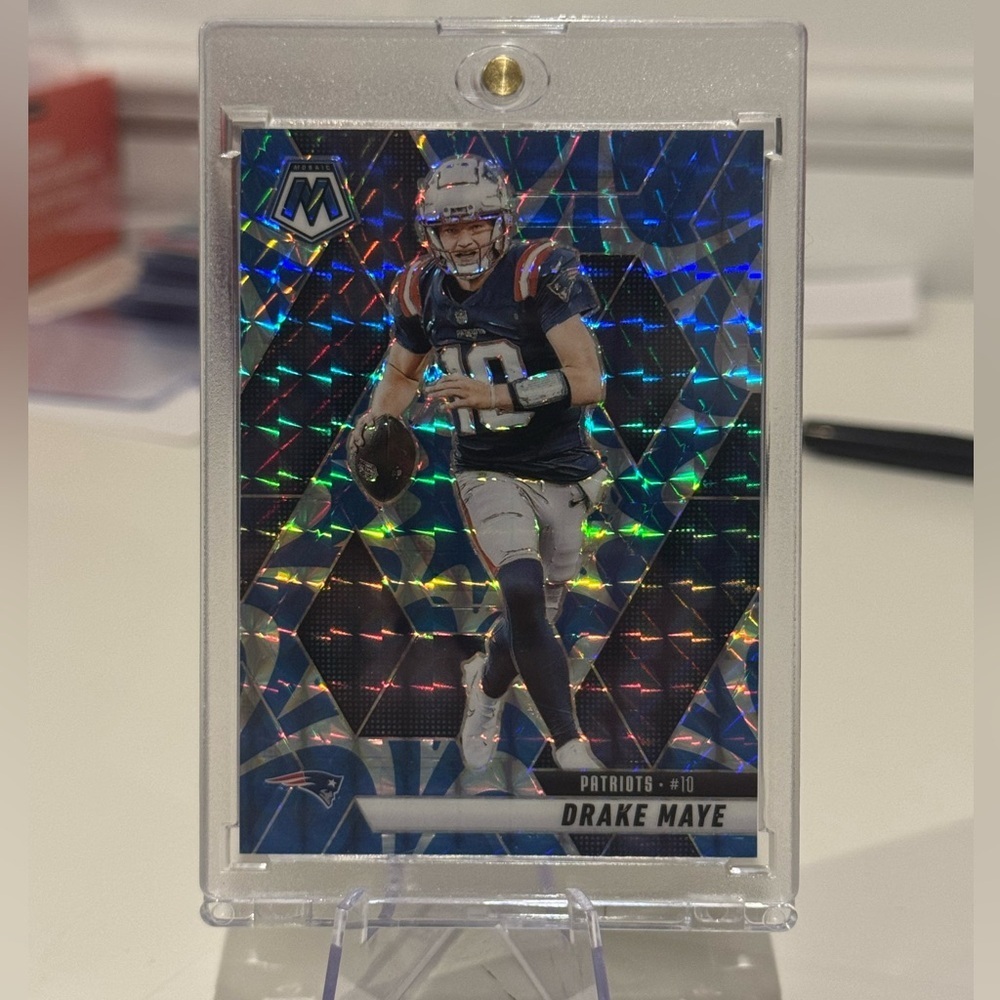 🏈 2025 Drake Maye Mosaic Blue Silver Reactive Prizm Rookie RC Patriots 🔥